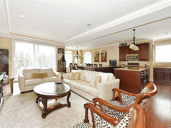 2nd image of 355 Trotting Ln