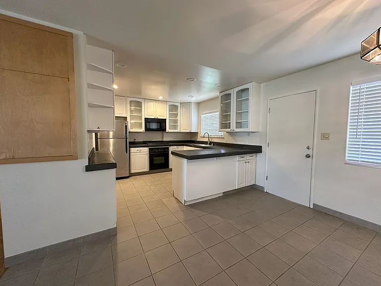 5030 Kingston Way — Photo 2