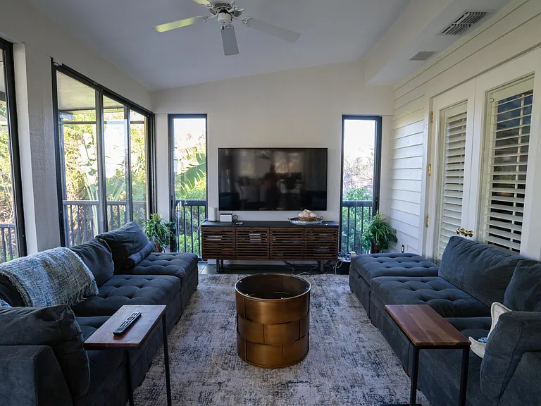 376 Leatherfern Ln — Photo 24