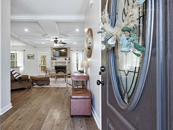 5th image of 226 Penelope Ln