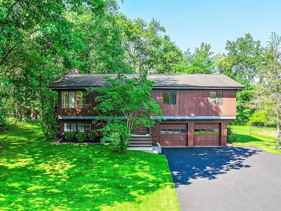 1st image of 2 Mountain View Court