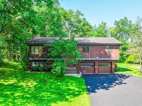 2 Mountain View Court, Pomona, NY 10970