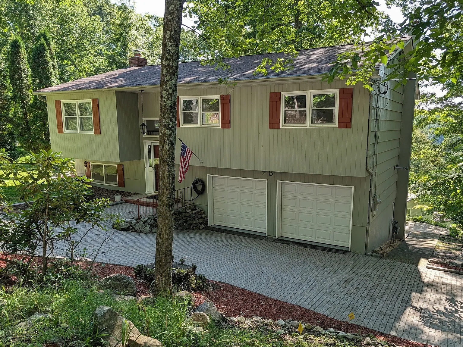 Crescent Dr S, Andover — Photo 1