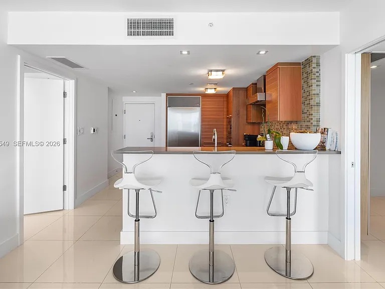 6801 Collins Ave #LPH06-DOORLPH14 — Photo 10