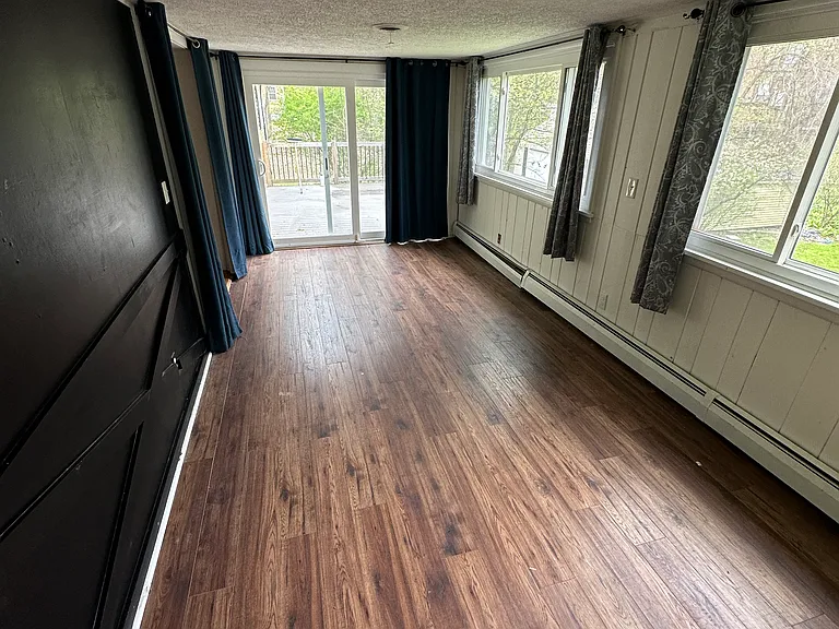 Sun room leading out to the deck