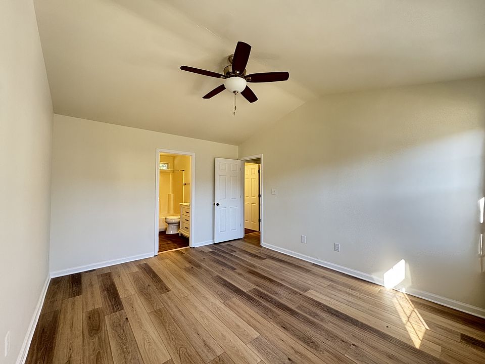 1st image of 15469 Stone Hollow Dr