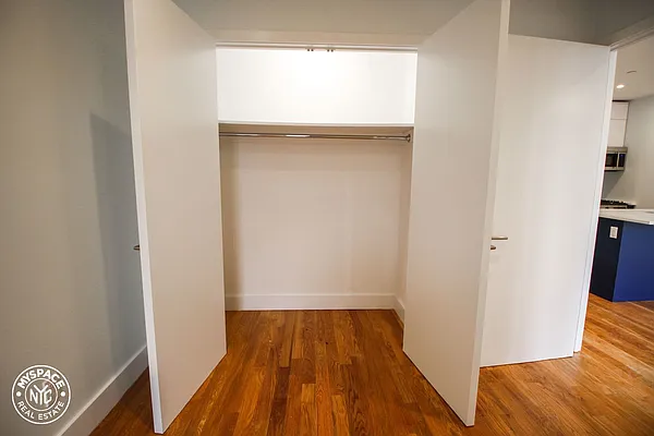 Rented by MySpaceNYC | media 8