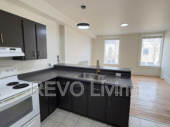 3rd image of 73 Saint Paul St