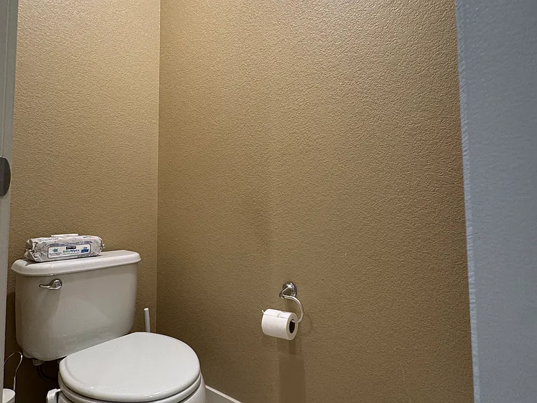 8034 E 31st Ave — Photo 19
