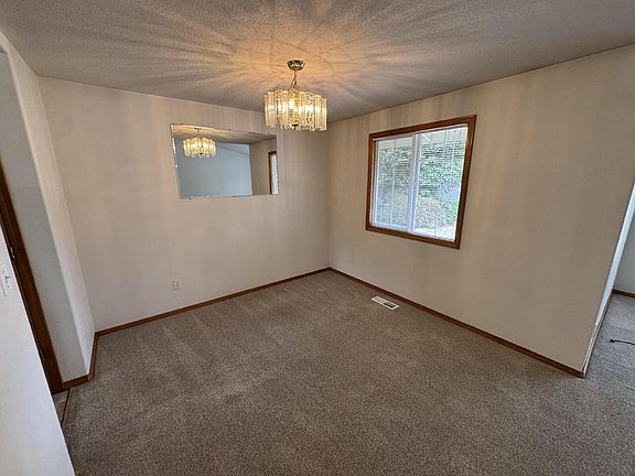 3rd image of 4403 SE Logus Rd