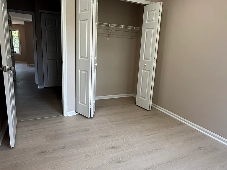 173 Queensbury Pl — Photo 14