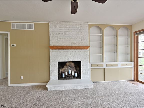 4th image of 527 Woodlane Dr