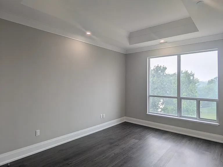 121 King St W — Photo 78