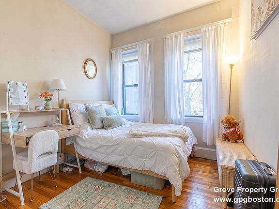 3rd image of 4 Fountain Pl APT 4