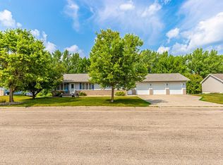 1404 Sunset Blvd, Hawley, MN 56549
