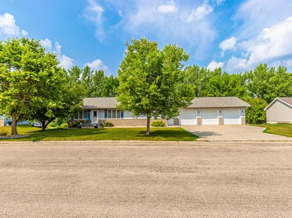 1404 Sunset Blvd, Hawley, MN 56549