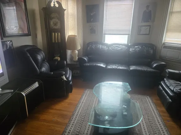 355 Medford St #Sr, Somerville, MA 02145