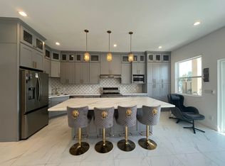 4532 Roxbury Dr, Irvine, CA 92604