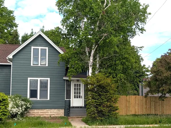 2316 Oregon St, Oshkosh, WI 54902