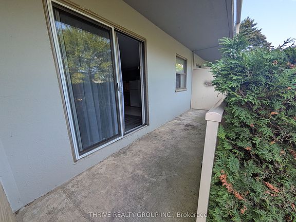 4th image of 931 Wonderland Rd S #111
