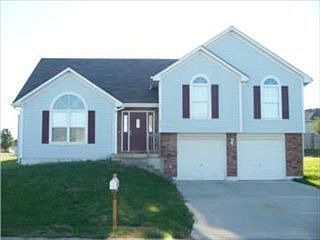 1st image of 710 NW Albatross Dr