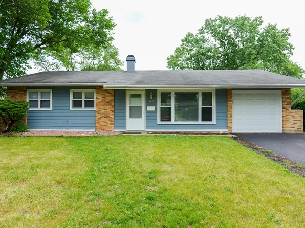 1595 Highland Blvd, Hoffman Estates, IL 60169
