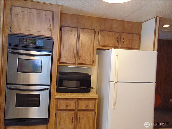 4th image of 472 Leighland Avenue #18