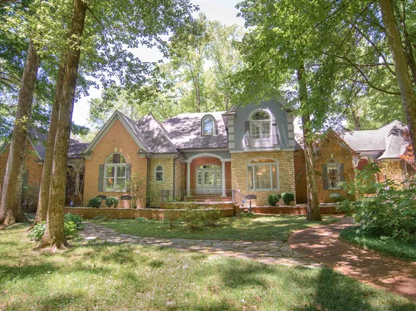 1755 Tall Forest Ln, Collierville, TN 38017