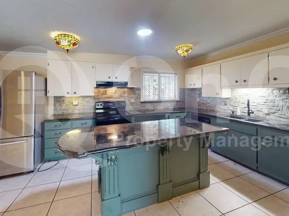 7401 E Calle Cuernavaca, Tucson, AZ 85710