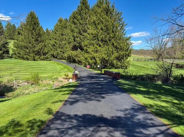 1085 Pleasant Valley Rd, Mansfield, OH 44903