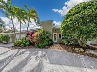 425 Bayshore Dr, Venice, FL 34285