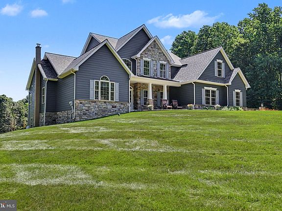 5th image of 458 N Sandy Hill Rd