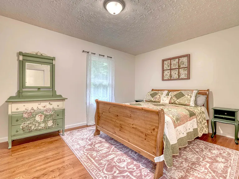 562 New Hope Club Rd — Photo 5