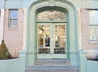 63 1st St, Staten Island, NY 10306