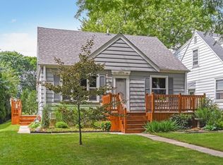 2863 N 87th St, Milwaukee, WI 53222