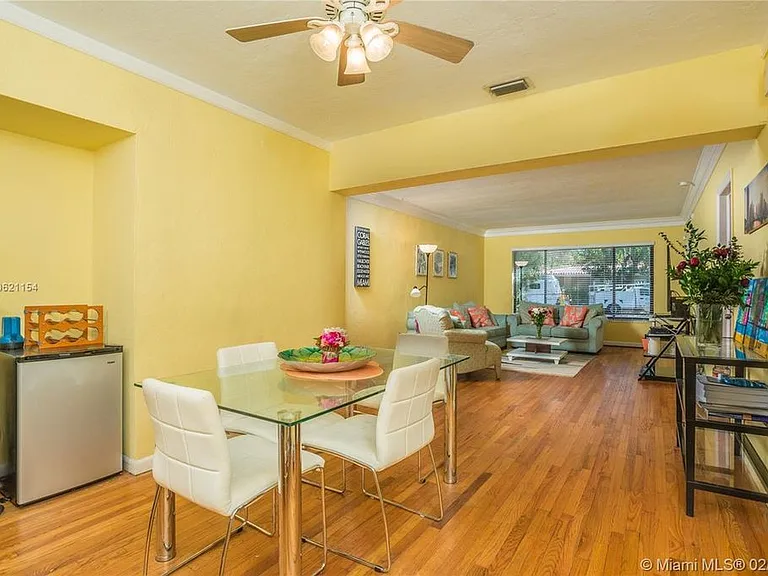 1545 Mantua Ave — Photo 10