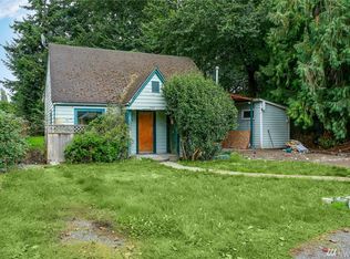 220 N Holly St, Burlington, WA 98233