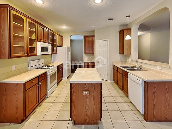 3rd image of 6311 Palmetto Way