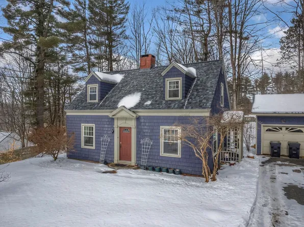 8 Whitney Avenue, Newport, NH 03773