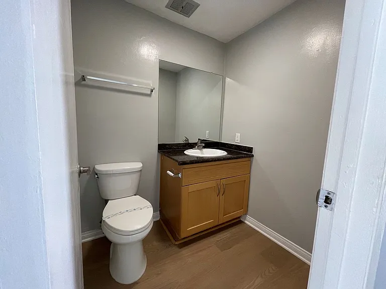 Villa Del Sol Apartments — Photo 188