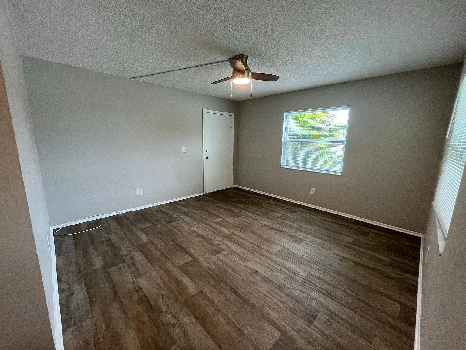 3322 Camelot Dr — Photo 3