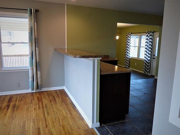 5th image of 721 Hollyhock Dr