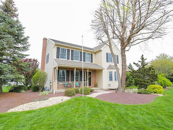4th image of 2700 Pond Dr