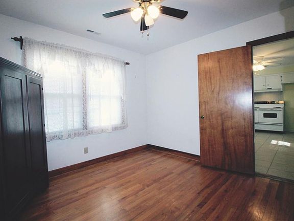5th image of 1506 Linden Ave