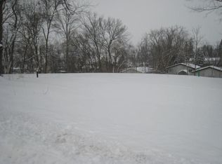 737 Division St, Delafield, WI 53018