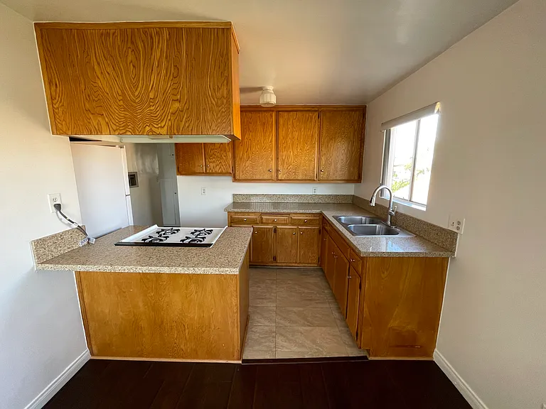 2114 San Anseline Ave #B — Photo 7