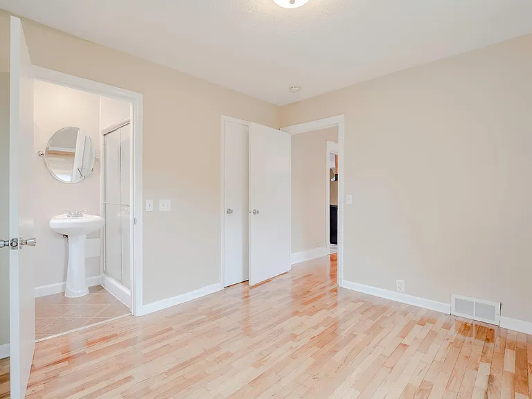 232 Lathrop St — Photo 6