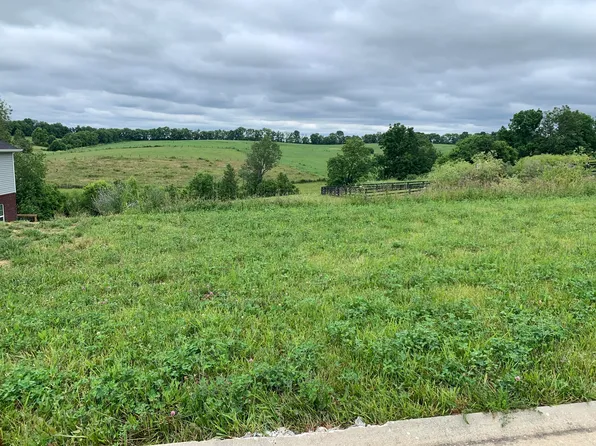 1041 Twin Oaks Blvd, Mount Sterling, KY 40353