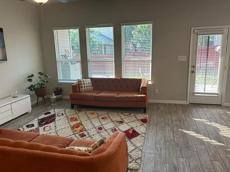 11911 Pitcher Rd — Photo 4