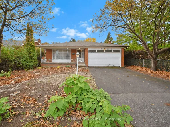 3578 Golden Orchard Dr, Mississauga, ON L4Y 3H8